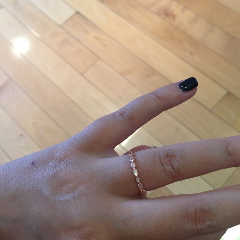 A beautiful set of rose gold rings❤️ - Picture 7 of 7